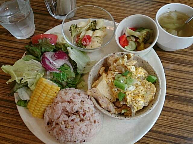 ドアーズ カフェ 茶屋町店 大阪梅田駅 阪急 ランチ ディナー 予約